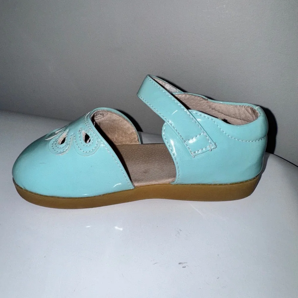 Shrimp & Grits Kids Sandal (RT only) Aqua Blue Flower Accent Hook & Loop‎ Size 2